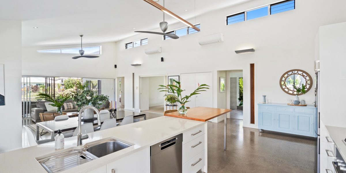 18 Lagoon Drive, Trinity Beach, QLD 4879 AUS