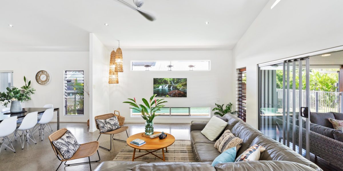 18 Lagoon Drive, Trinity Beach, QLD 4879 AUS