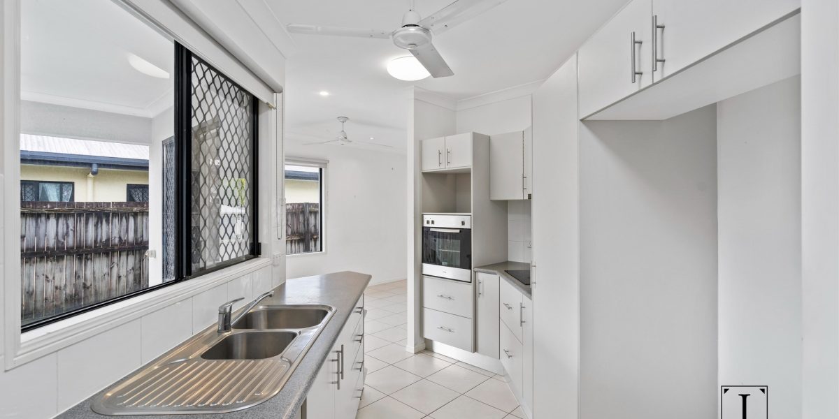 11 Finniss Crescent, Bentley Park, QLD 4869 AUS