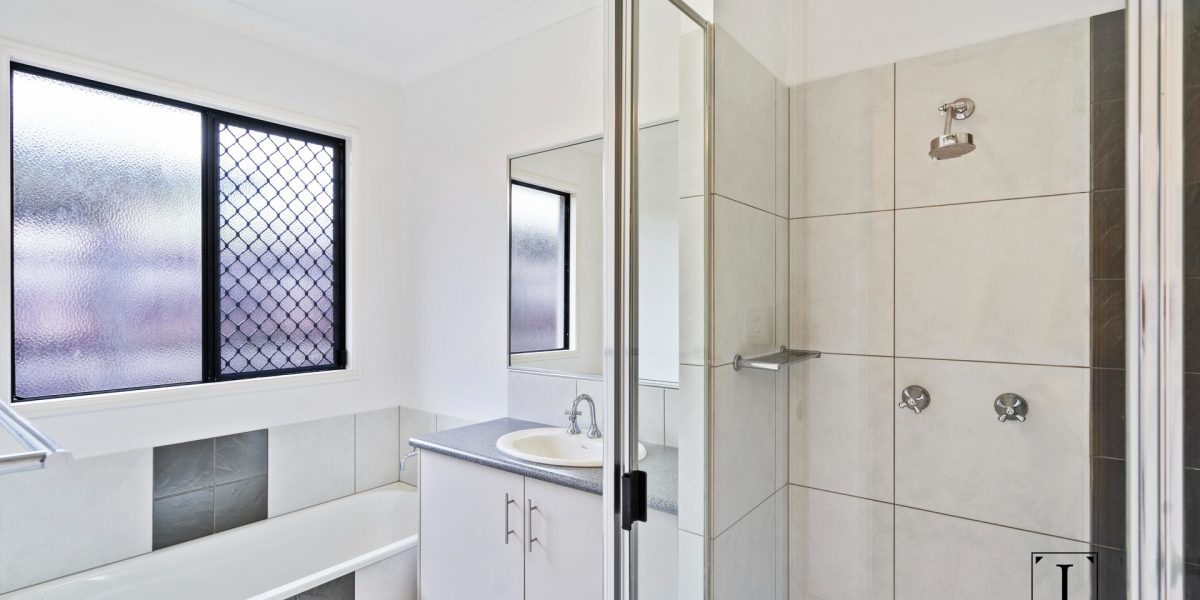 11 Finniss Crescent, Bentley Park, QLD 4869 AUS