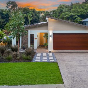 13 Pfeiffer Place, Smithfield, QLD 4878 AUS