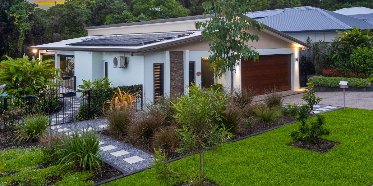 13 Pfeiffer Place, Smithfield, QLD 4878 AUS