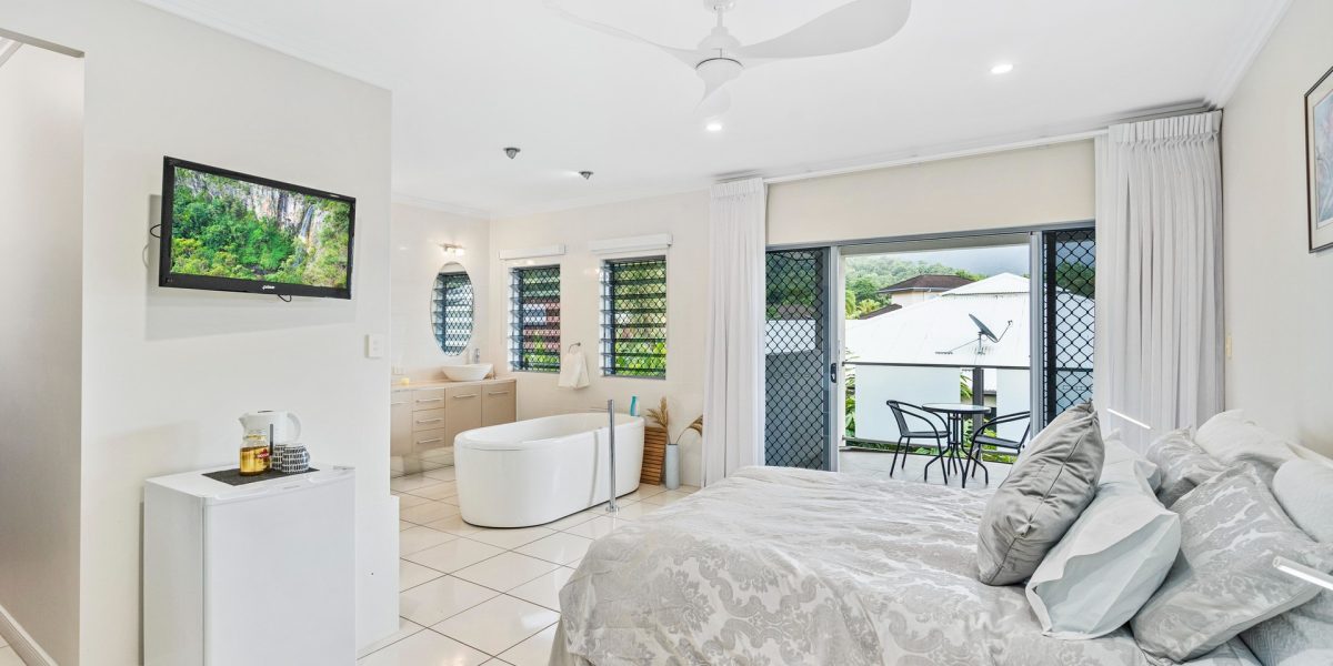 2 Bushlark Place, Smithfield, QLD 4878 AUS