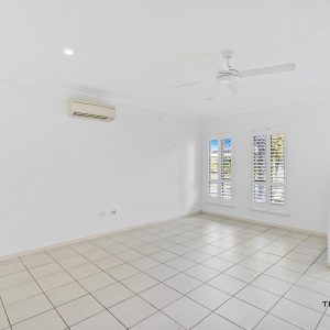 92 Roberts Drive, Trinity Beach, QLD 4879 AUS