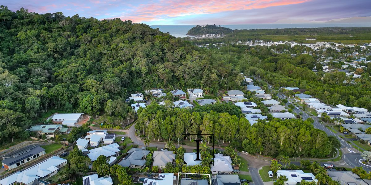 31 Bowline Place, Trinity Beach, QLD 4879 AUS