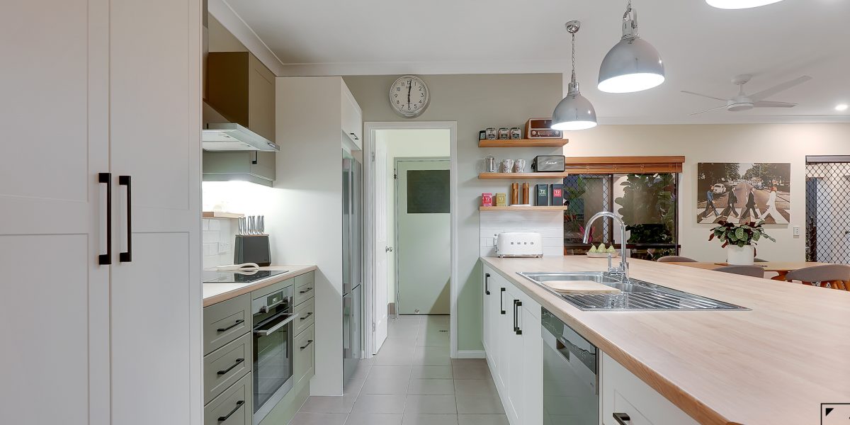 31 Bowline Place, Trinity Beach, QLD 4879 AUS