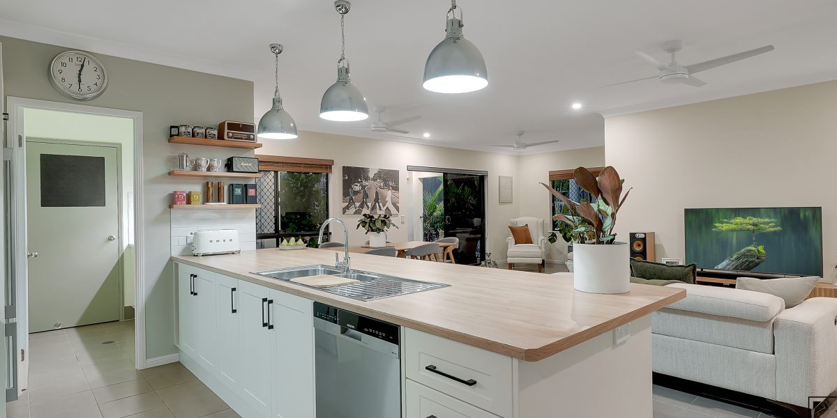 31 Bowline Place, Trinity Beach, QLD 4879 AUS