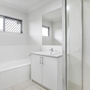13 Tarantino Crescent, White Rock, QLD 4868 AUS