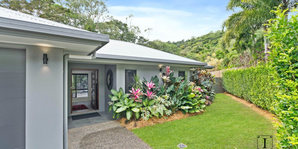 13 Megalong Close, Smithfield, QLD 4878 AUS