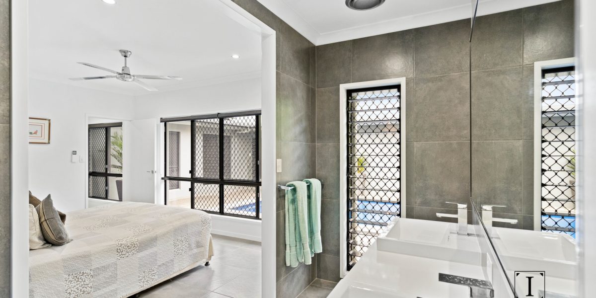 13 Megalong Close, Smithfield, QLD 4878 AUS