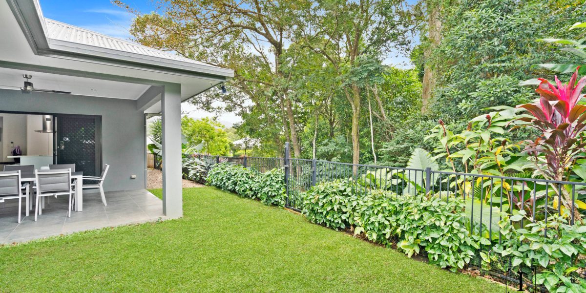 13 Megalong Close, Smithfield, QLD 4878 AUS