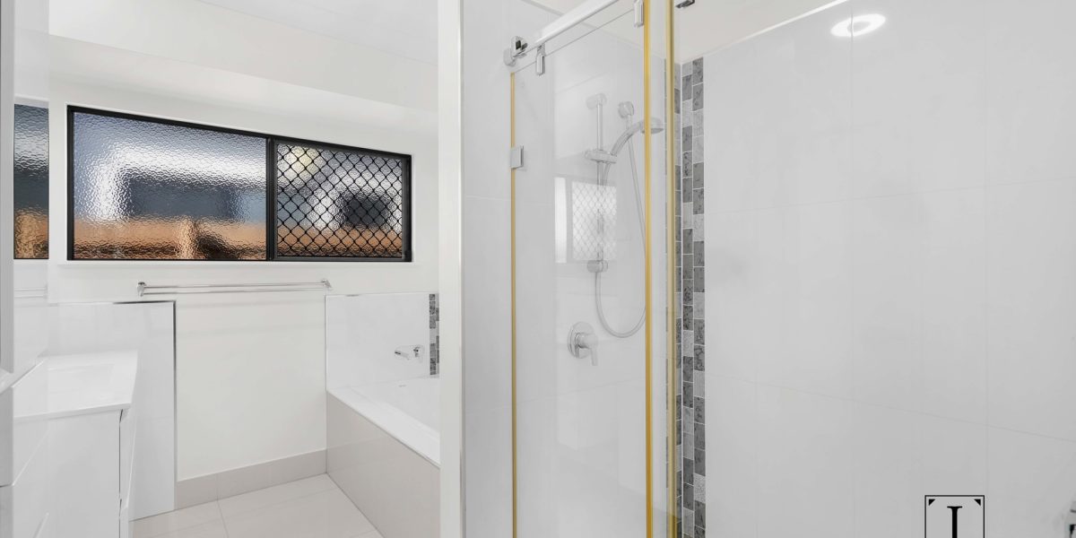 13 Ainslie Place, Smithfield, QLD 4878 AUS