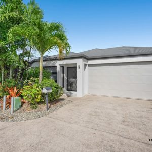 13 Ainslie Place, Smithfield, QLD 4878 AUS