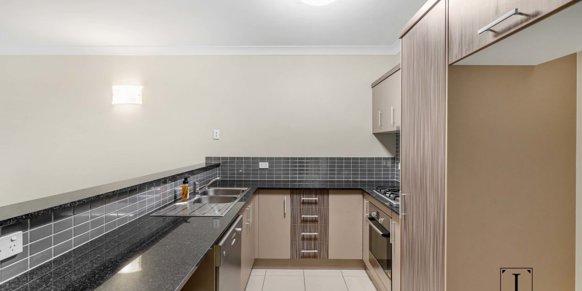 1202/12-21 Gregory Street, Westcourt, QLD 4870 AUS