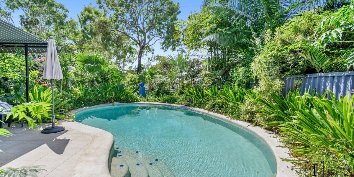 29-31 Casuarina Street, Holloways Beach, QLD 4878 AUS