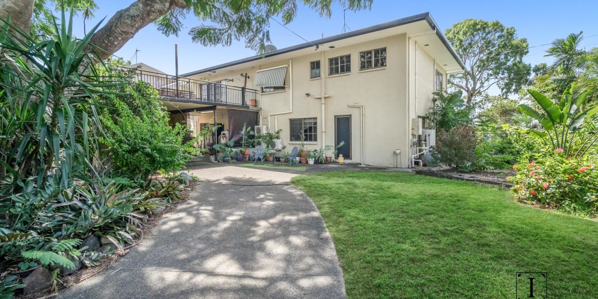 29-31 Casuarina Street, Holloways Beach, QLD 4878 AUS