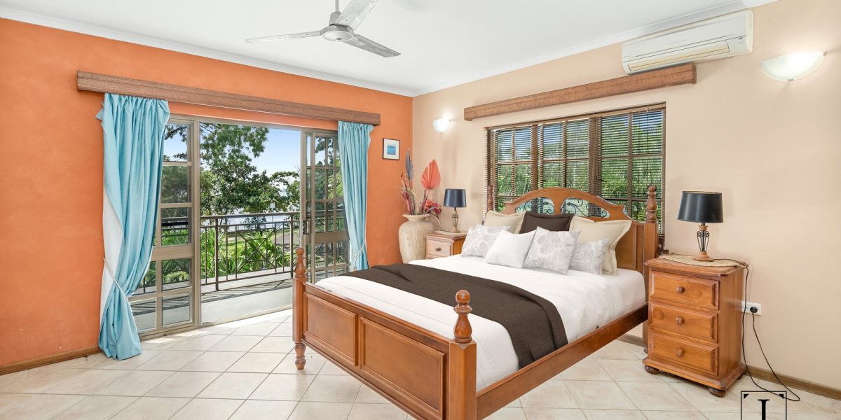 29-31 Casuarina Street, Holloways Beach, QLD 4878 AUS