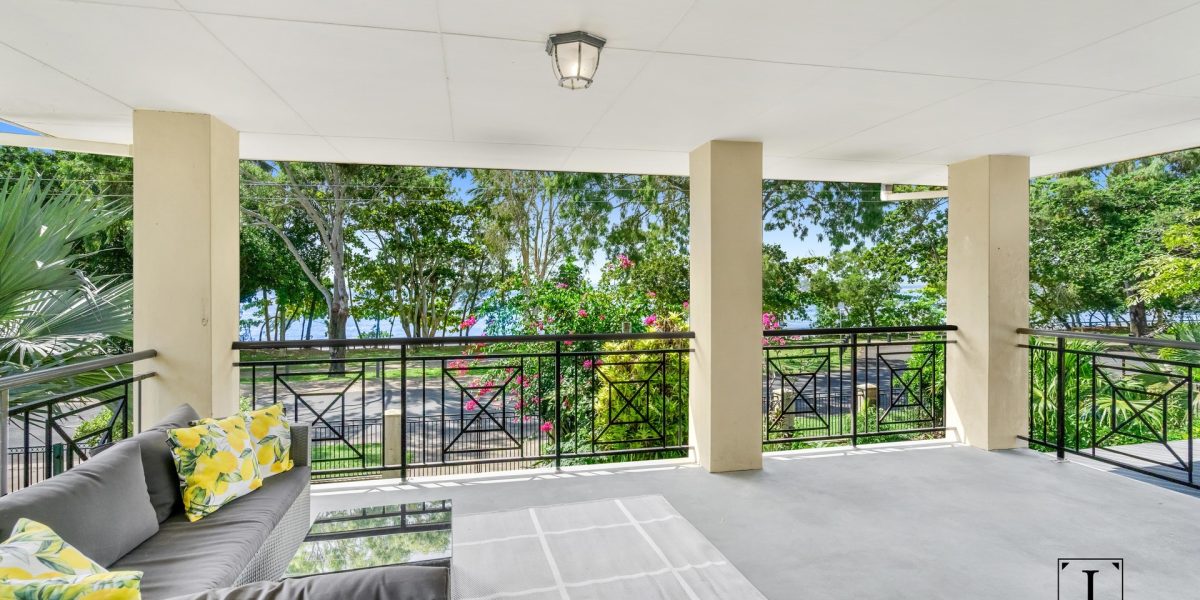 29-31 Casuarina Street, Holloways Beach, QLD 4878 AUS
