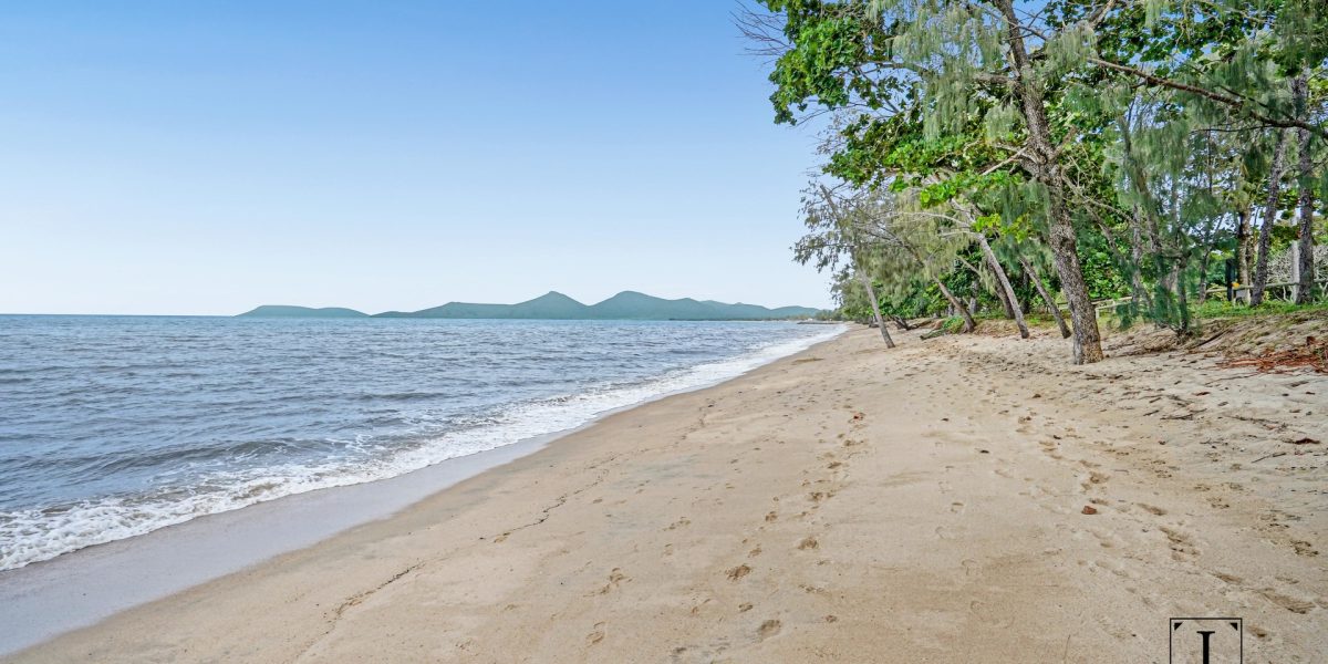 29-31 Casuarina Street, Holloways Beach, QLD 4878 AUS