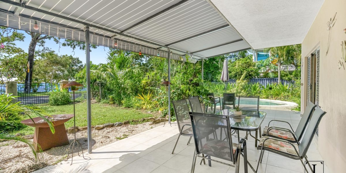 29-31 Casuarina Street, Holloways Beach, QLD 4878 AUS