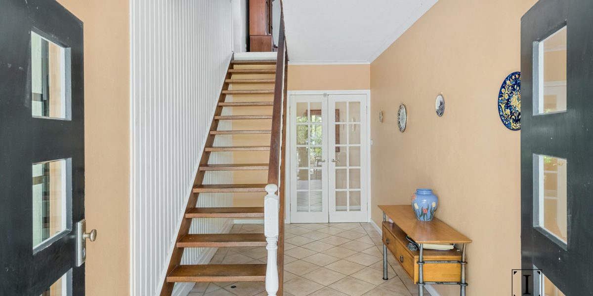 29-31 Casuarina Street, Holloways Beach, QLD 4878 AUS