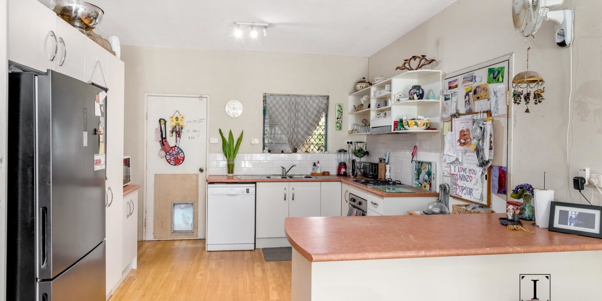 29-31 Casuarina Street, Holloways Beach, QLD 4878 AUS