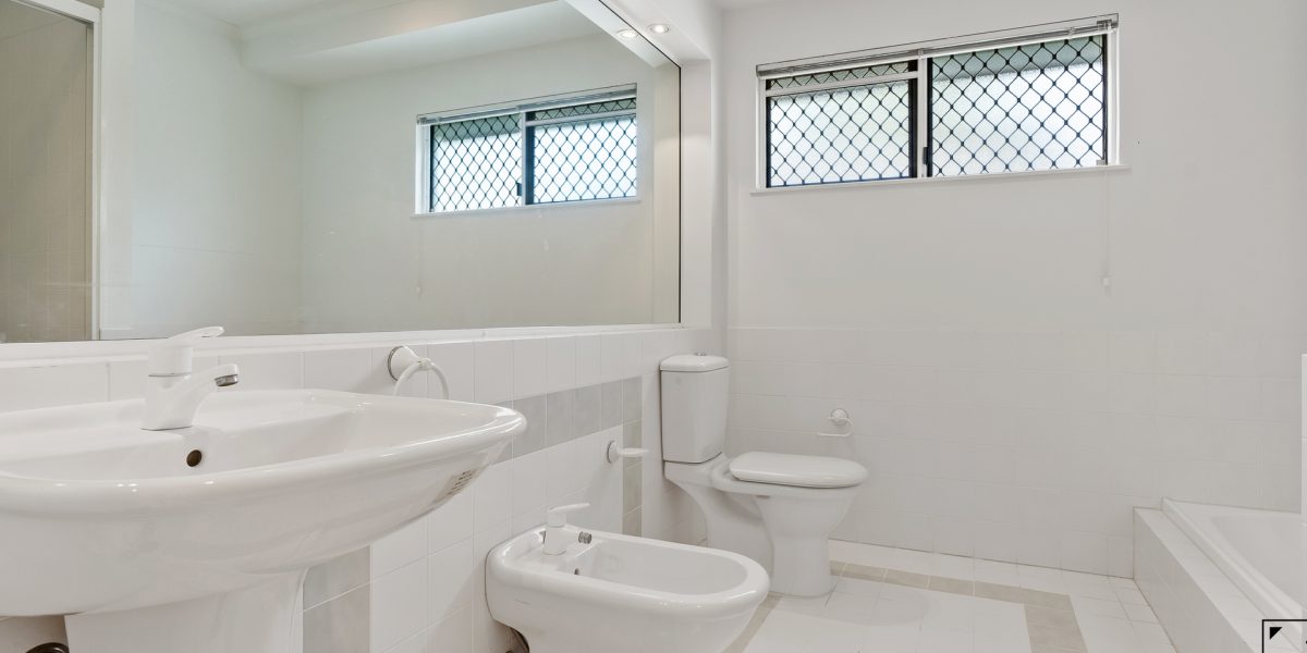 12 Orton Avenue, Kewarra Beach, QLD 4879 AUS
