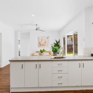 16 Giauca Street, Redlynch, QLD 4870 AUS