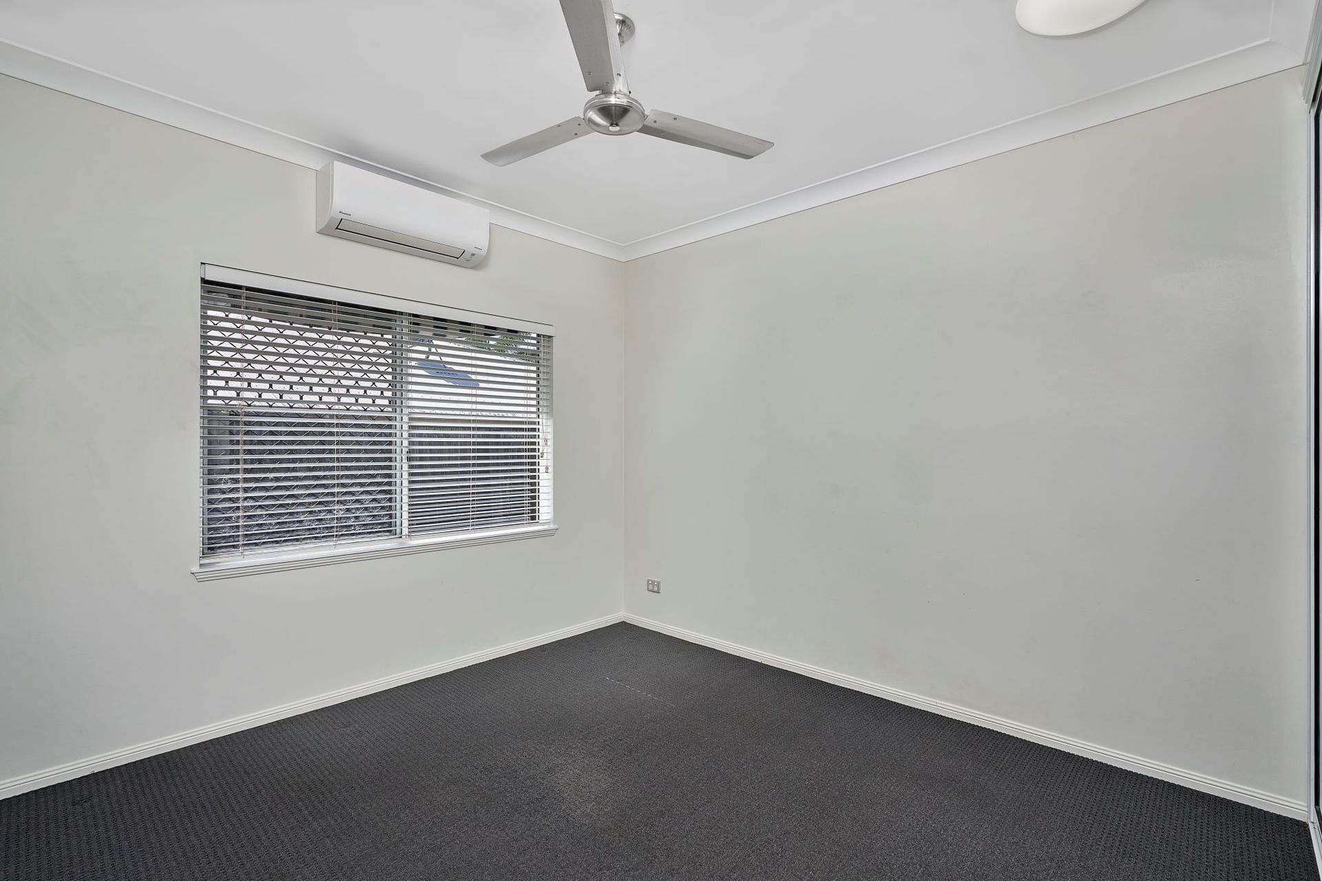 18 MacArthur Close, Palm Cove, QLD 4879 AUS