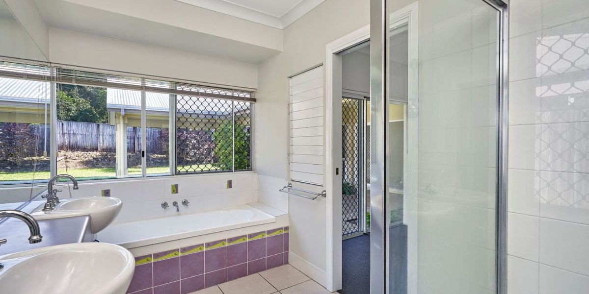 18 MacArthur Close, Palm Cove, QLD 4879 AUS