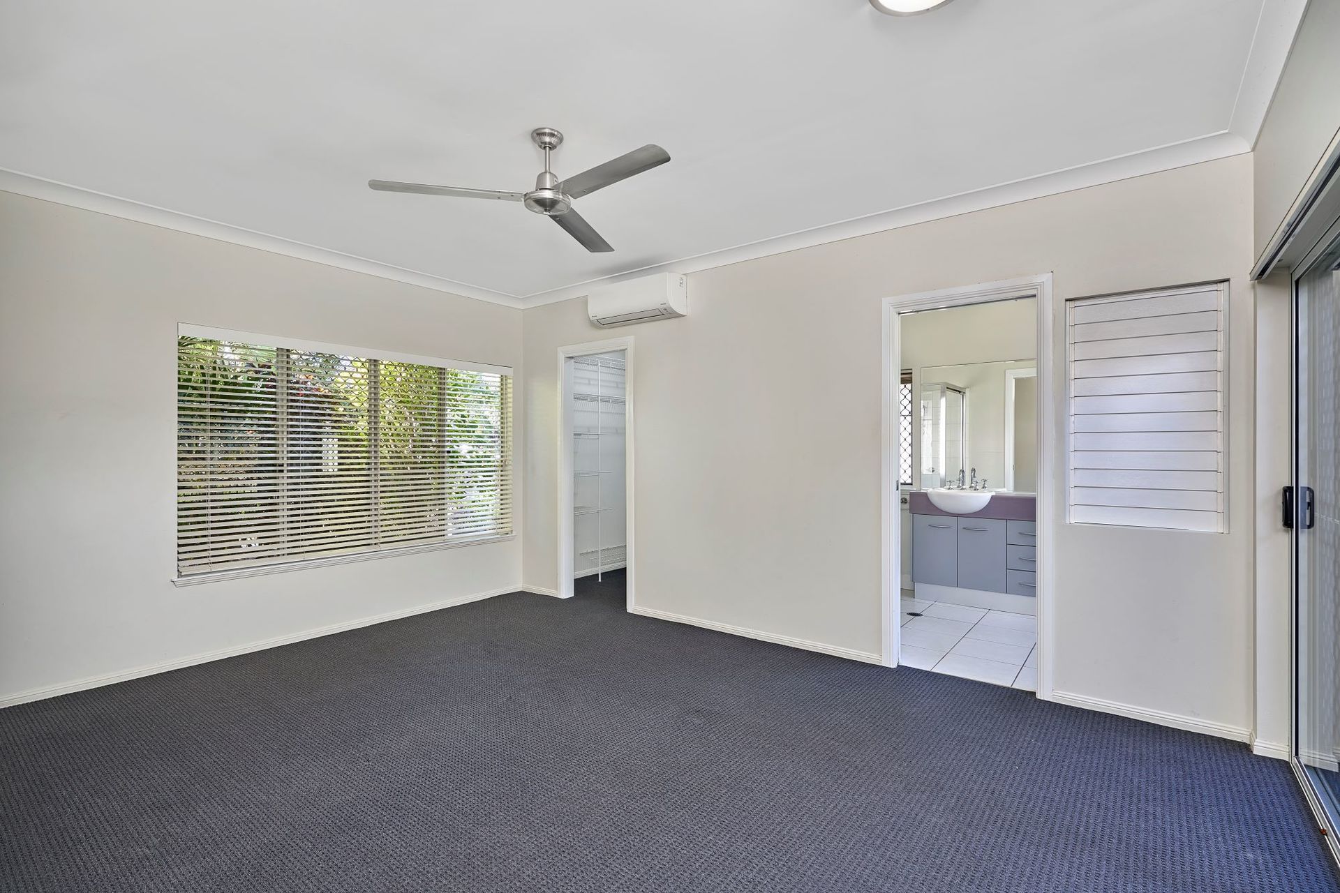 18 MacArthur Close, Palm Cove, QLD 4879 AUS