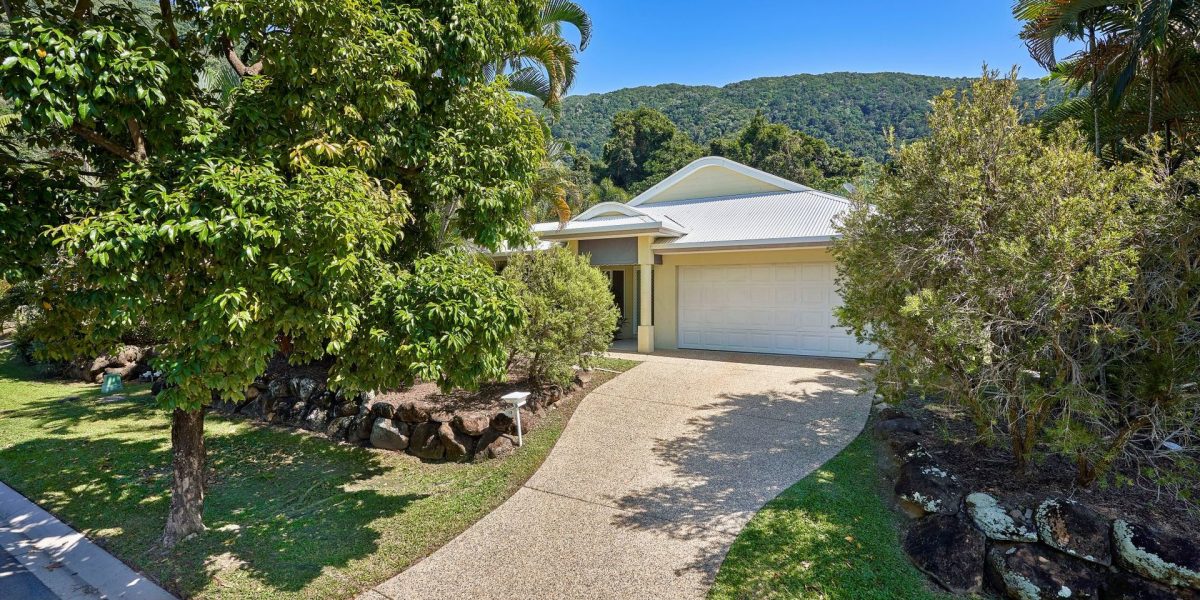 18 MacArthur Close, Palm Cove, QLD 4879 AUS