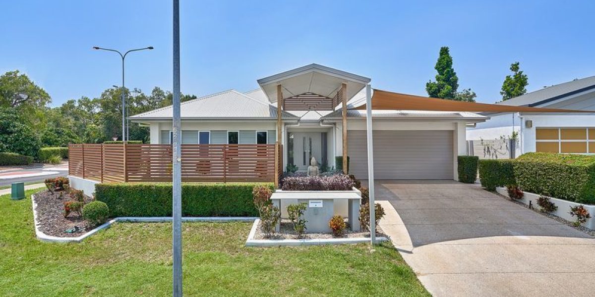 1 Selwyn Circuit, Trinity Park, QLD 4879 AUS