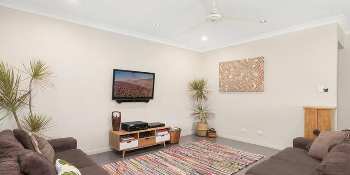 4 Petrie Close, Kewarra Beach, QLD 4879 AUS