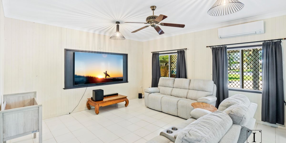 17 Narelle Close, Yorkeys Knob, QLD 4878 AUS