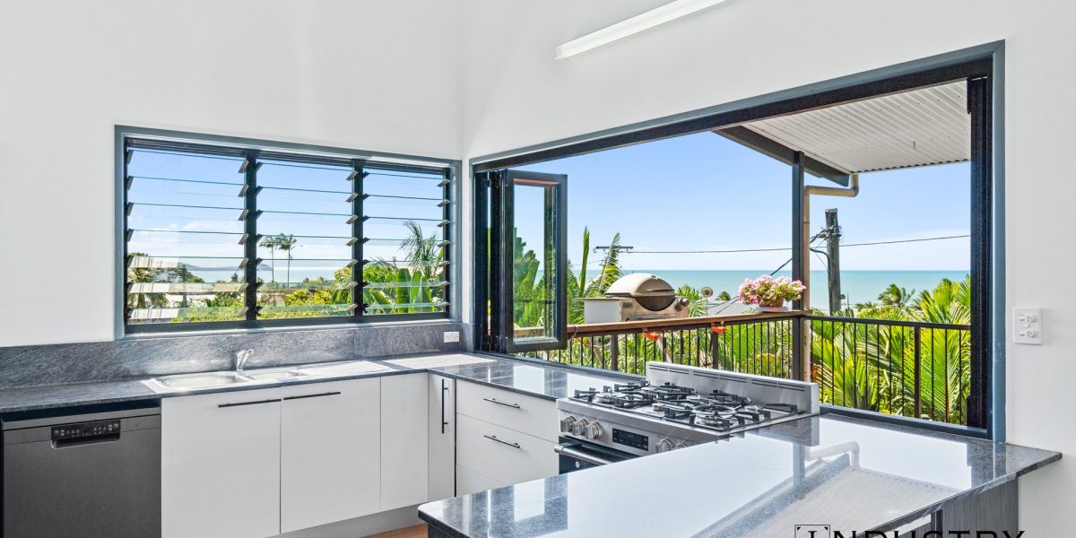 23 Moore Street, Trinity Beach, QLD 4879 AUS