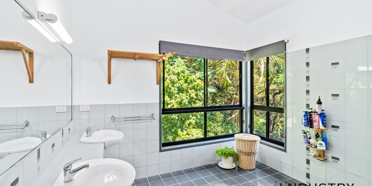 23 Moore Street, Trinity Beach, QLD 4879 AUS