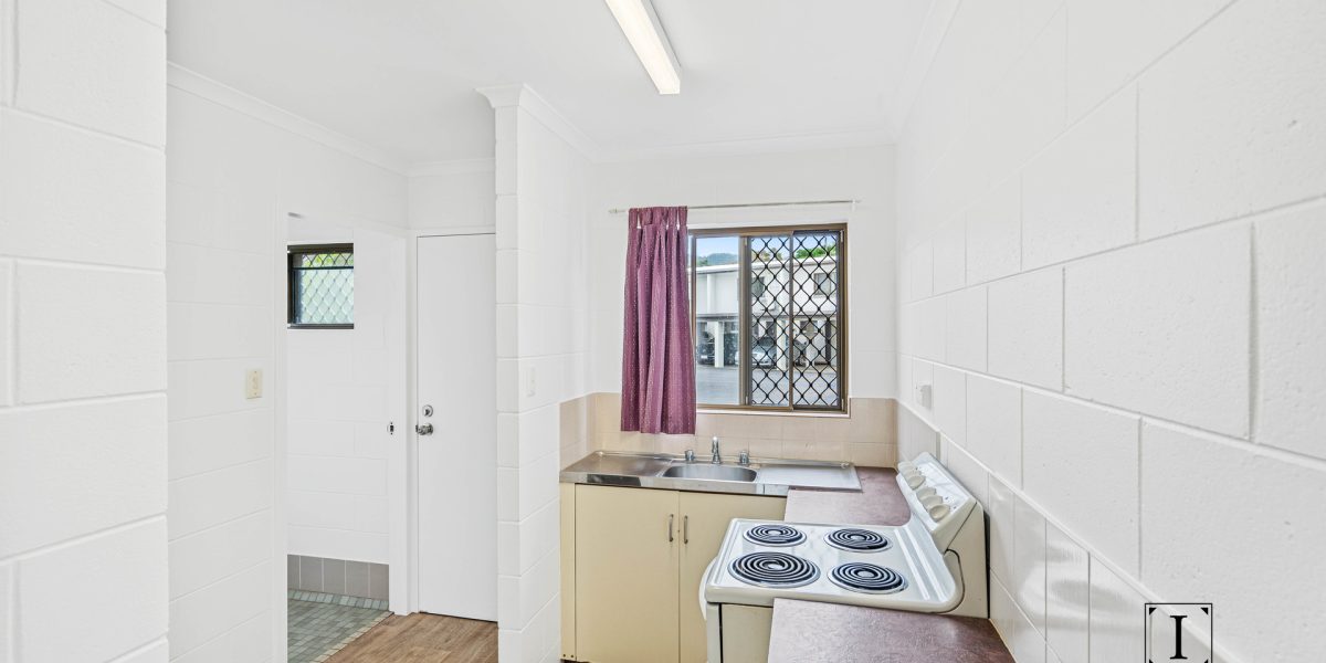 11/108-110 Mayers Street, Manunda, QLD 4870 AUS