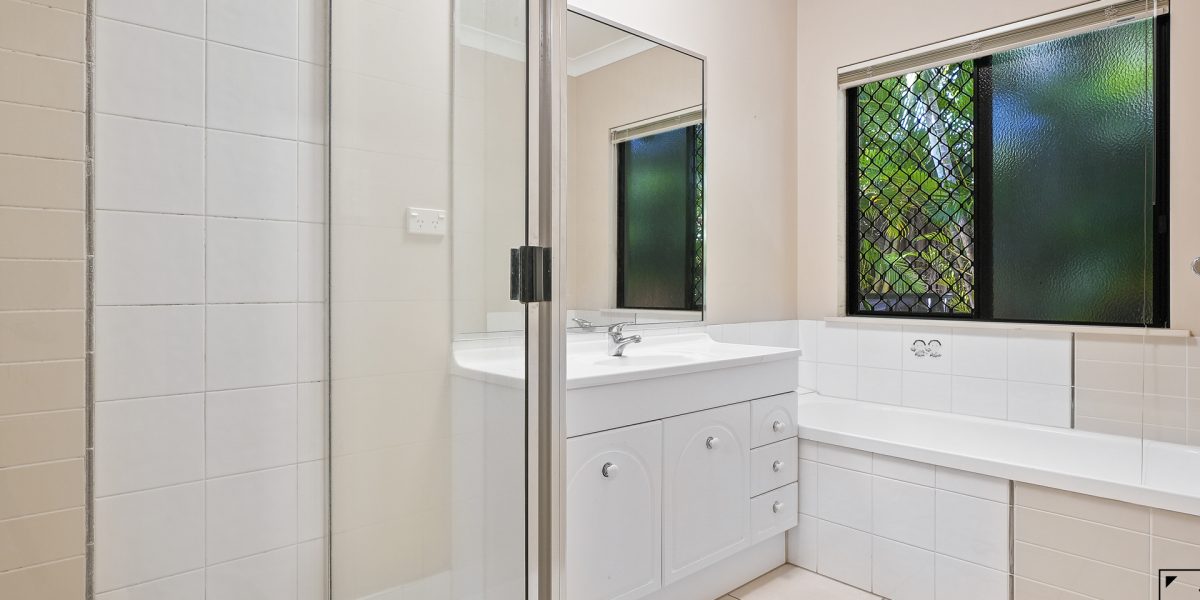 19 Chapel Close, Brinsmead, QLD 4870 AUS