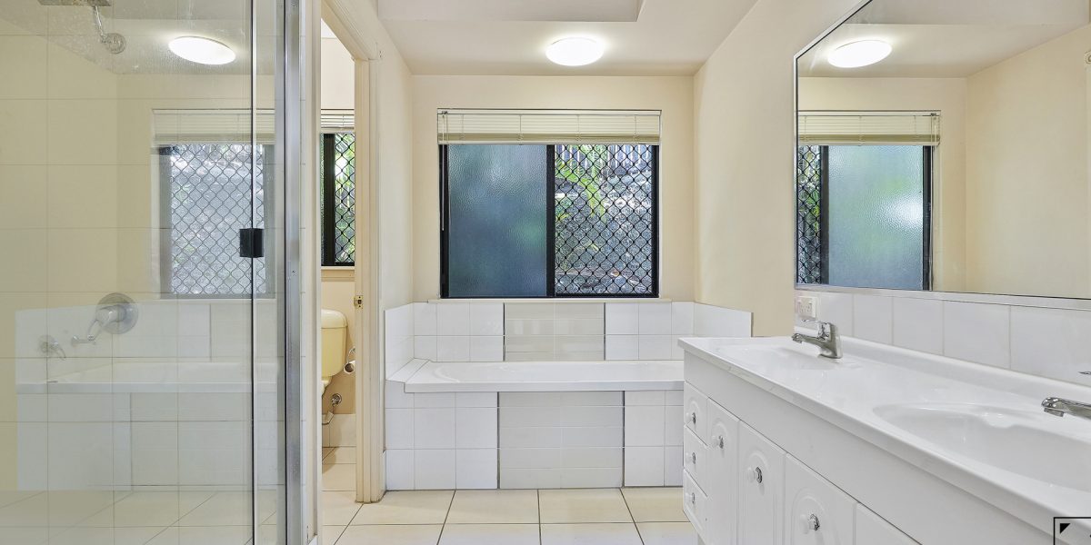 19 Chapel Close, Brinsmead, QLD 4870 AUS