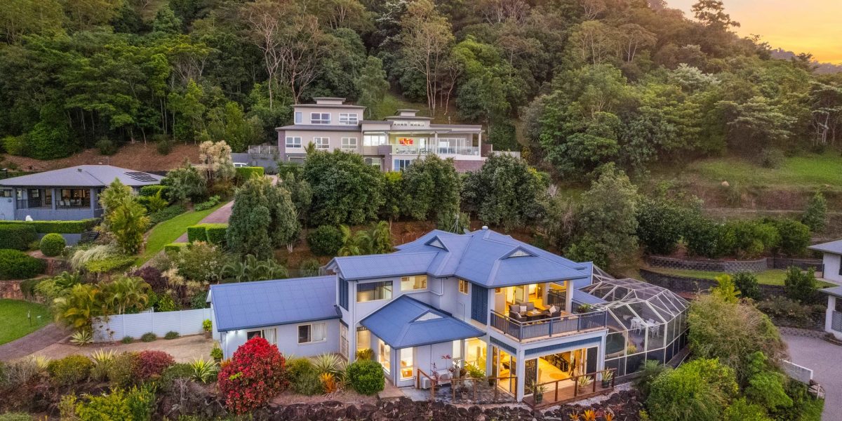 5 Hussar Close, Kanimbla, QLD 4870 AUS