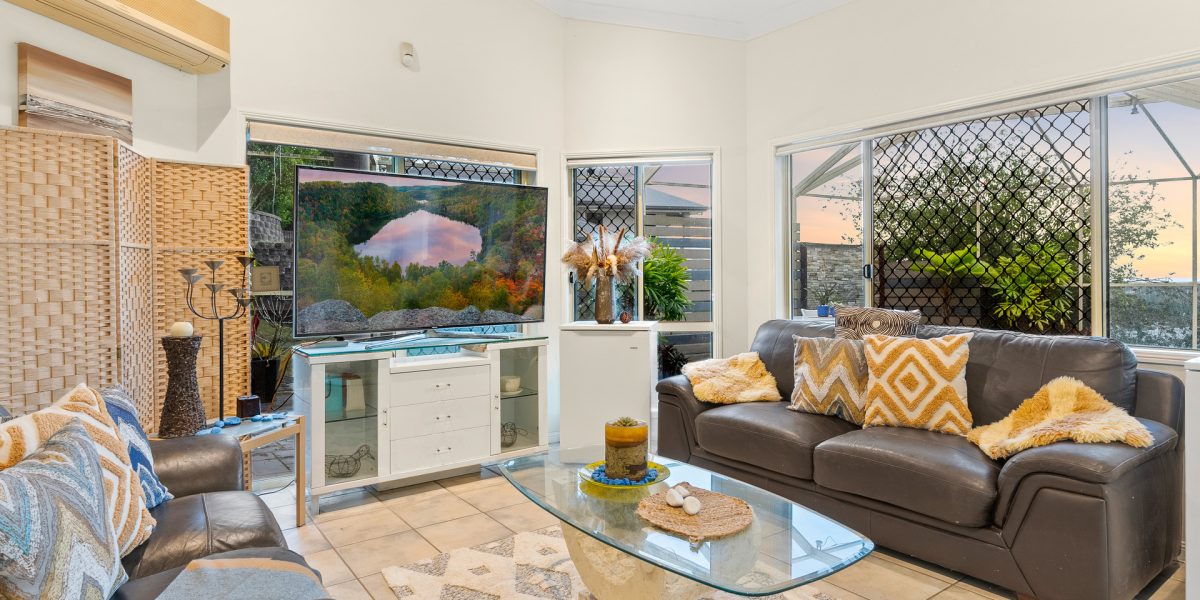5 Hussar Close, Kanimbla, QLD 4870 AUS