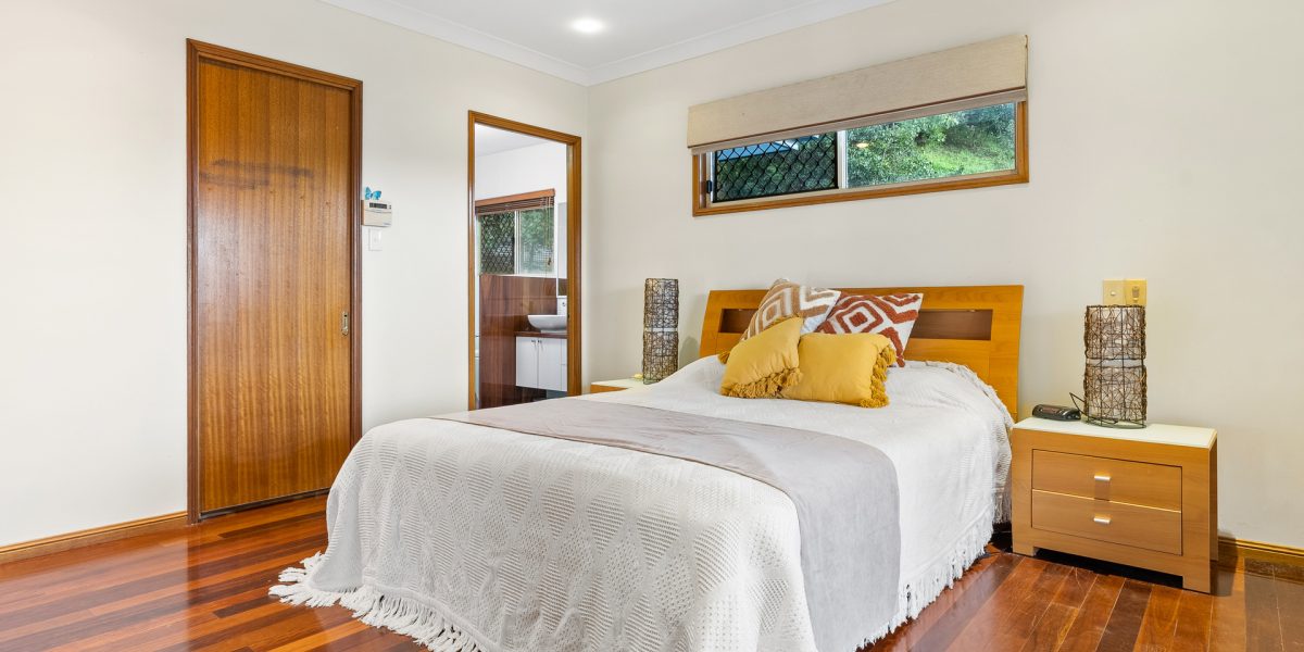 5 Hussar Close, Kanimbla, QLD 4870 AUS