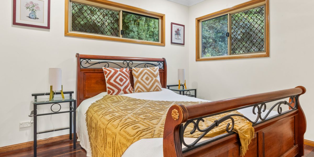 5 Hussar Close, Kanimbla, QLD 4870 AUS
