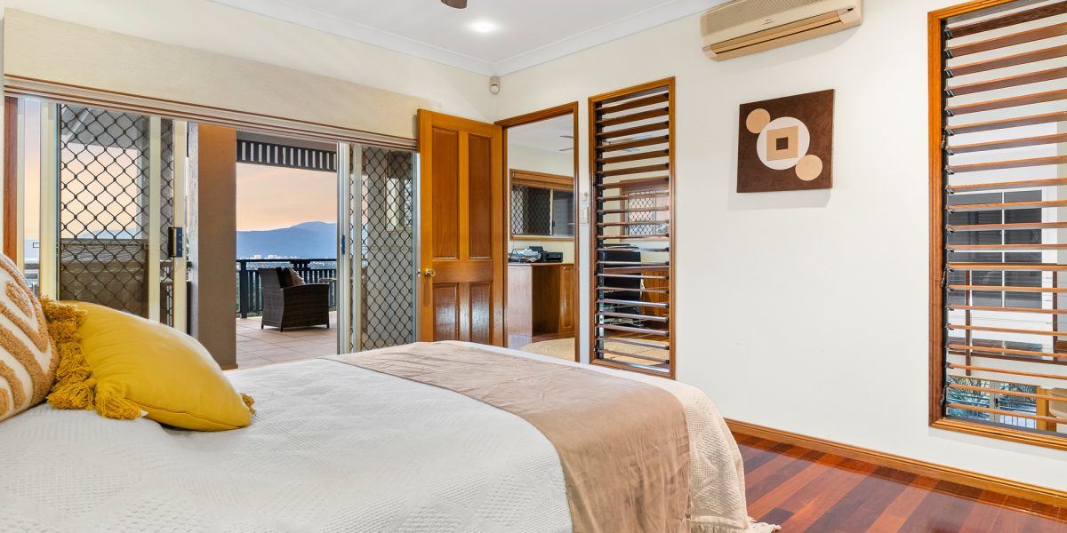 5 Hussar Close, Kanimbla, QLD 4870 AUS