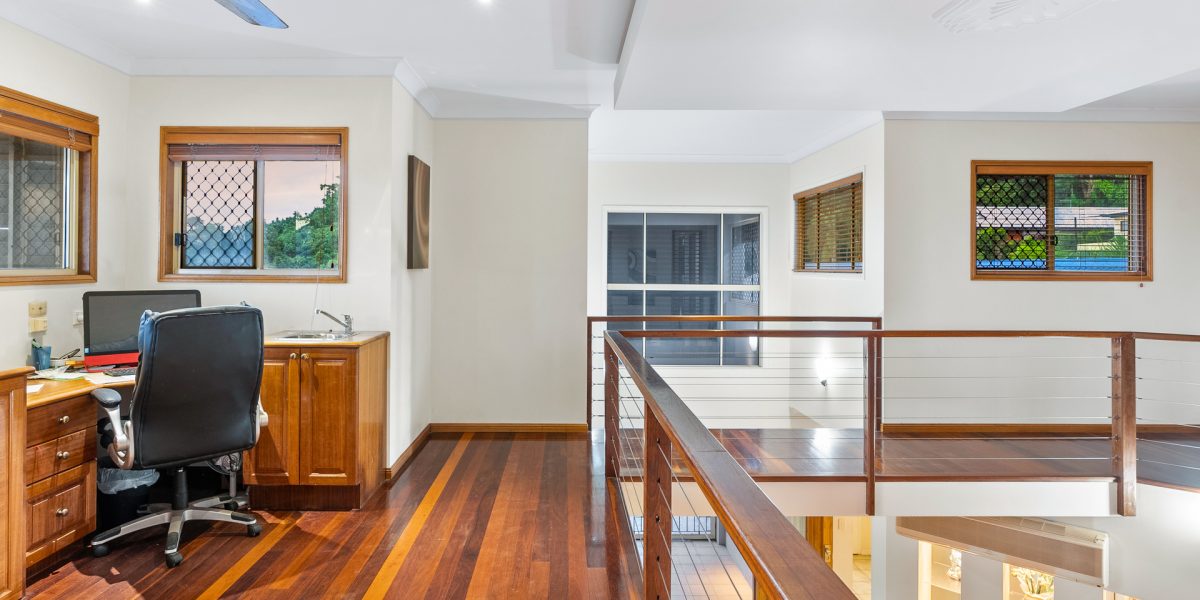 5 Hussar Close, Kanimbla, QLD 4870 AUS