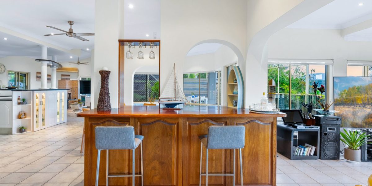 5 Hussar Close, Kanimbla, QLD 4870 AUS