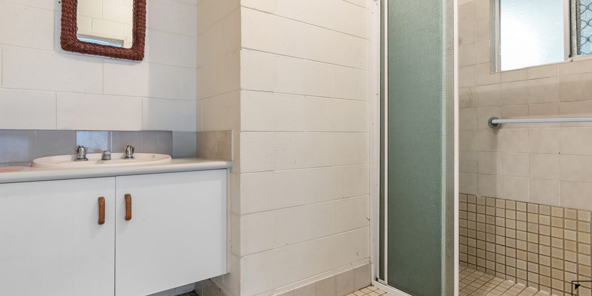 108 Callum Street, Mooroobool, QLD 4870 AUS