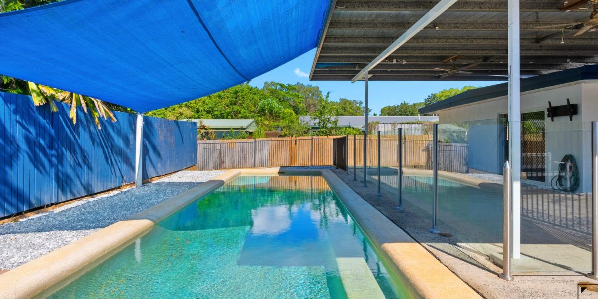11 Golf Street, Yorkeys Knob, QLD 4878 AUS