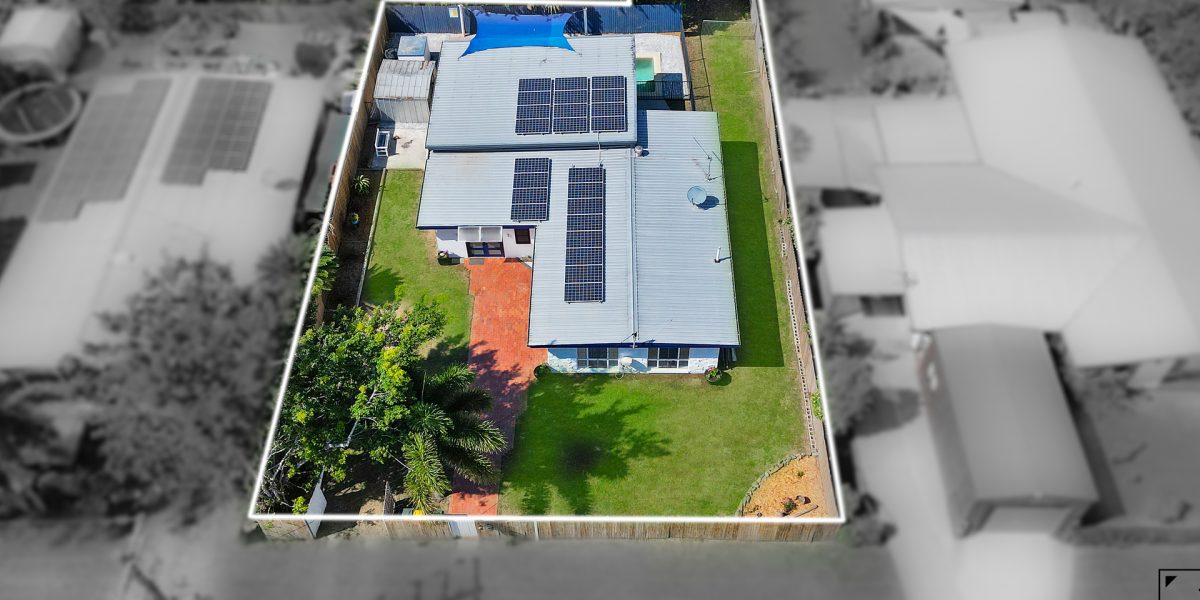 11 Golf Street, Yorkeys Knob, QLD 4878 AUS